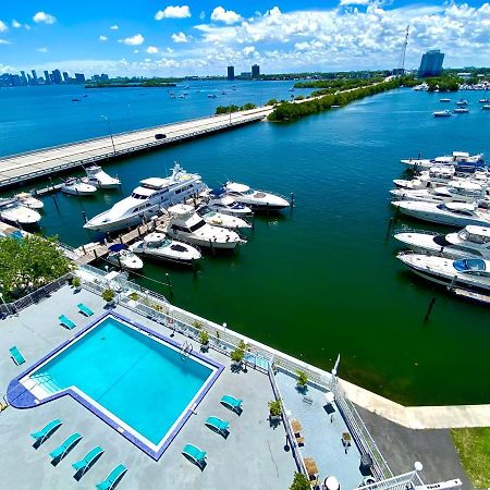 Premium Modern Waterfront Apartment With Miami Skyline View On The Bay 5 Mins Drive To Miami Beach With Free Parking Exterior foto